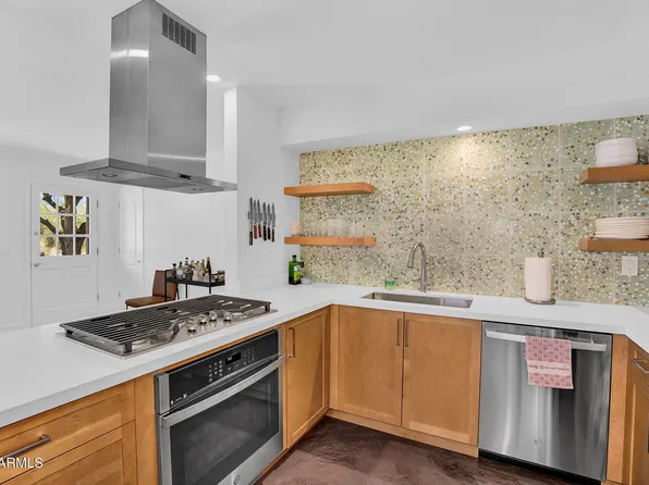 1233 E DESERT COVE Avenue, Phoenix, AZ 85020