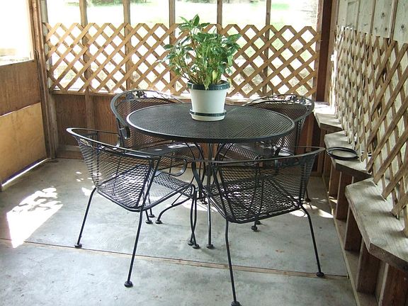 Screened in Porch