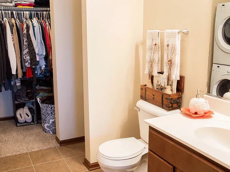 Woodland Reserve Apartments — Photo 9