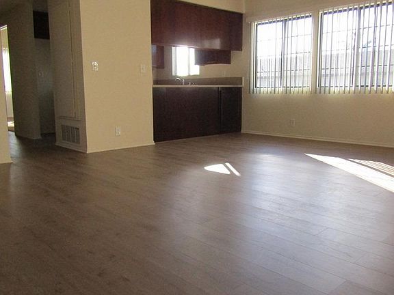 2nd image of 800 E Route 66 APT 22
