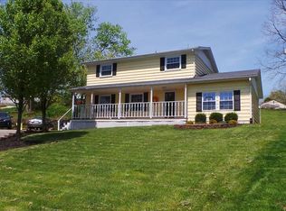 5226 Hammons Dr, Cross Lanes, WV 25313