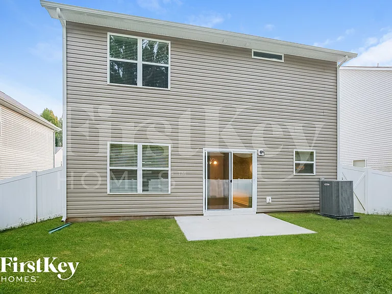 9534 Hamel St — Photo 15