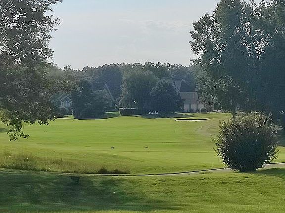 2nd image of 1005 Glen Day Dr