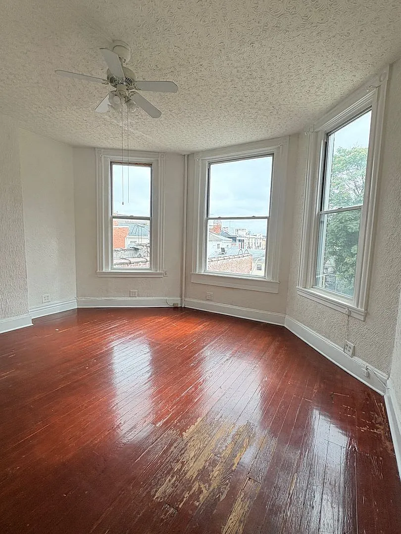525 N. Charles St — Photo 1