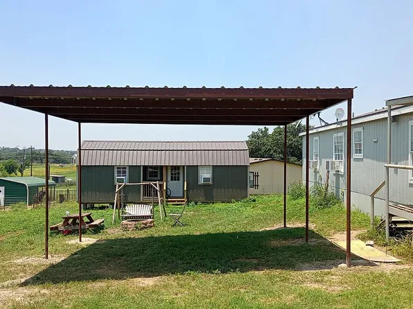 700 Hale St, Llano, TX 78643