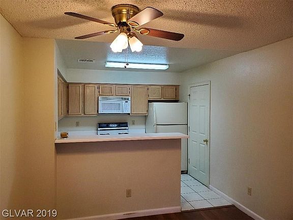 5th image of 2112 Bavington Dr Unit D