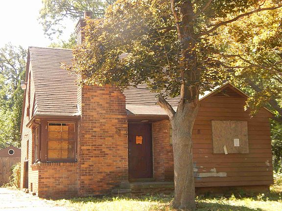 87 Cedarhurst Pl