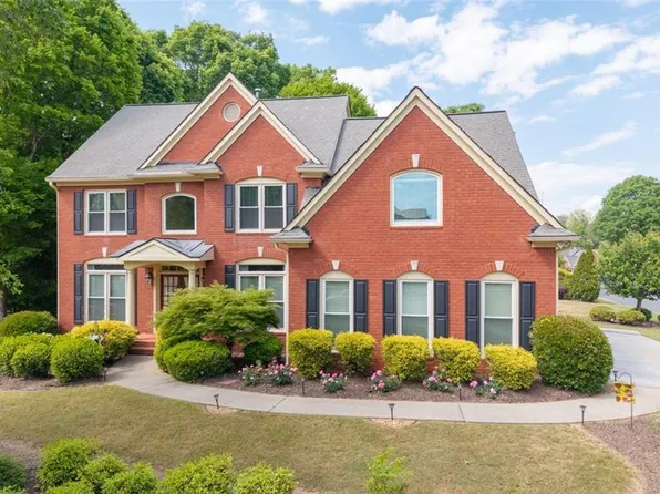 1850 Chattahoochee Run Dr, Suwanee, GA 30024