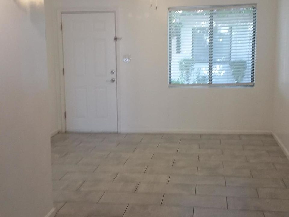 2nd image of 1321 W McDowell Rd #5