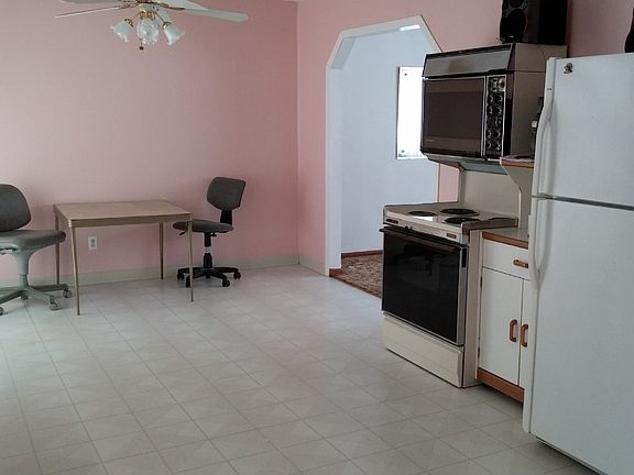 4th image of 7688 Bacon Dr NE