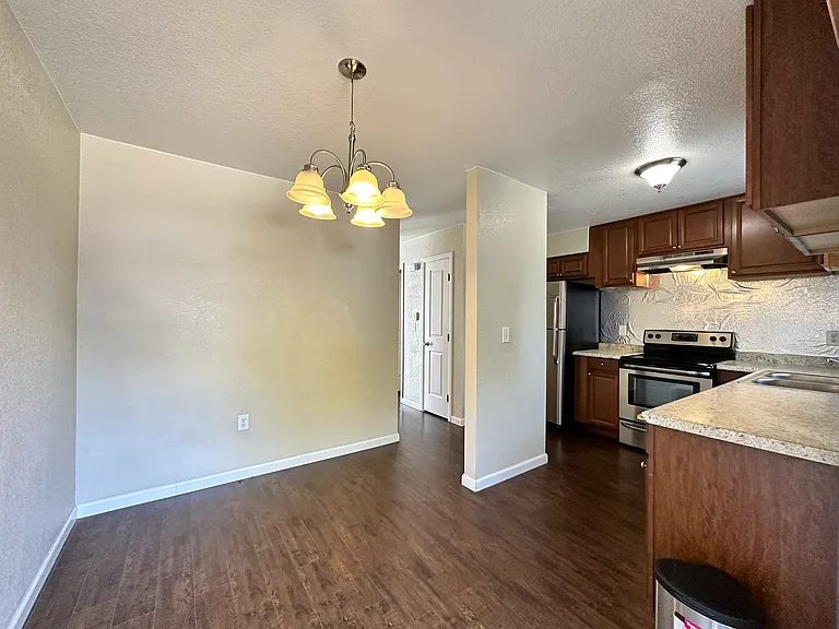 312 Southridge Pl — Photo 12