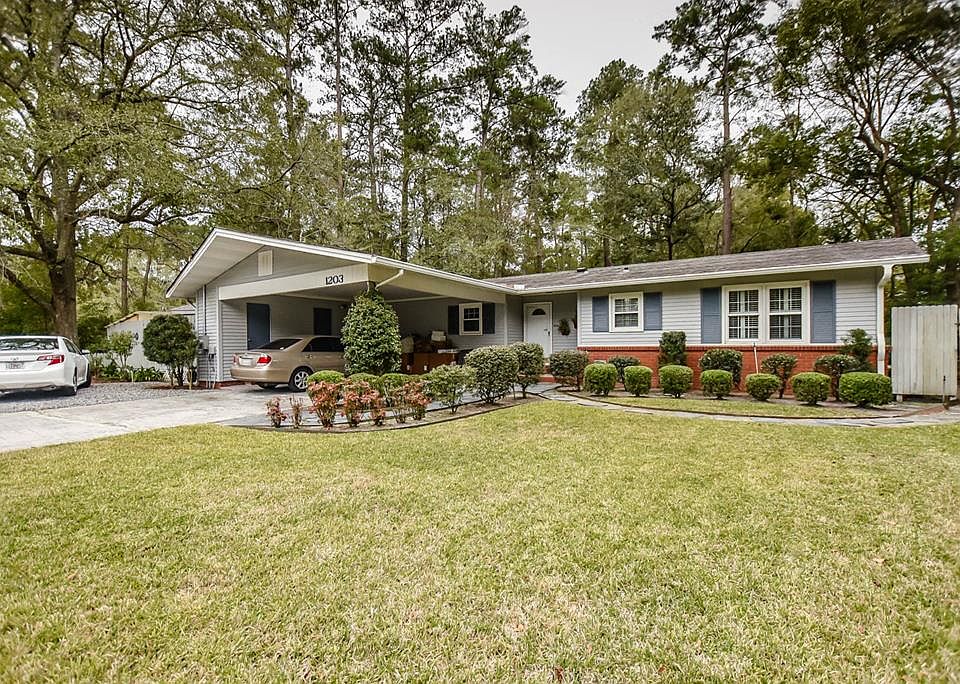 1st image of 1203 Pineview Dr