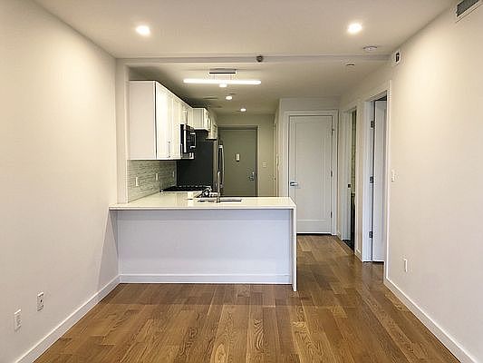 1st image of 21-17 31st Ave #5D