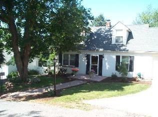 21 Ridgeway Dr, York, PA 17404