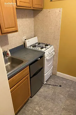 Rented by Sotheby's International Realty | media 14