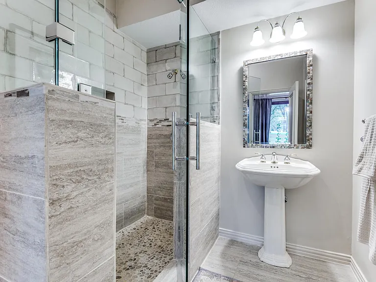 825 Carrie Ln — Photo 23