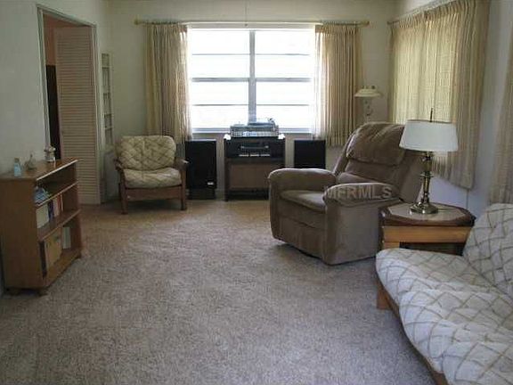 5th image of 135 Winson Ave