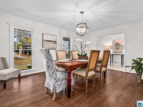 5th image of 356 Laredo Dr