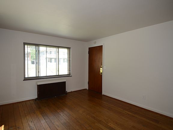 3rd image of 2541 Williams Ave APT 1