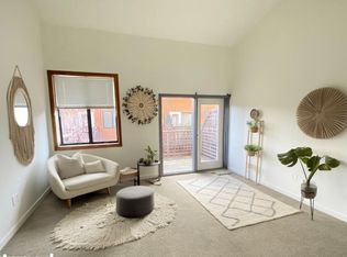 947 61st St APT 4D, Emeryville, CA 94608