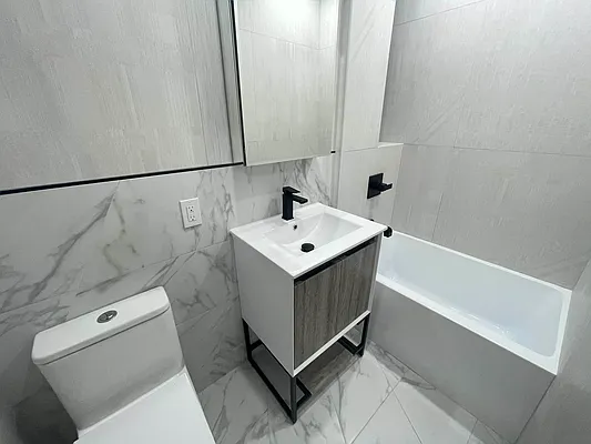 Rented by Tapiro Realty | media 13