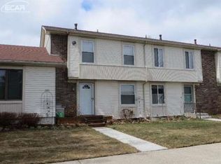 2083 Lac #DU, Dewitt, MI 48820