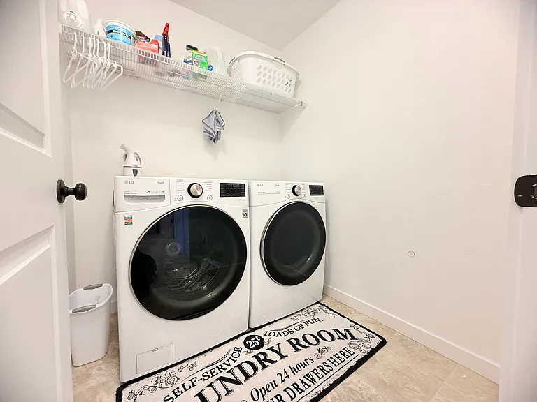 2923 S Ivy St — Photo 17