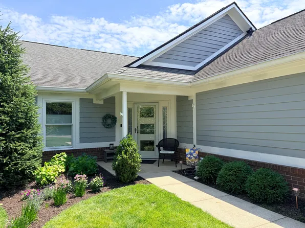 7877 Clearwater Pkwy, Indianapolis, IN 46240
