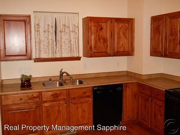 4th image of 2615 Oshaughnessy St APT B