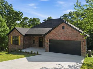 16 Burwell Dr, Bella Vista, AR 72714