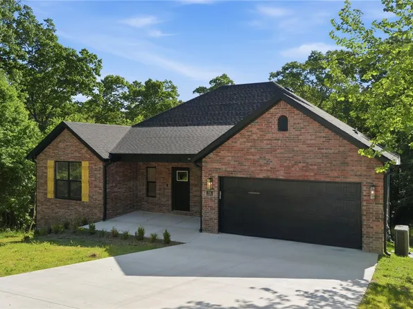 16 Burwell Dr, Bella Vista, AR 72714