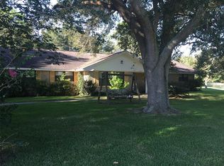 321 Wheeler Dr, Alvin, TX 77511