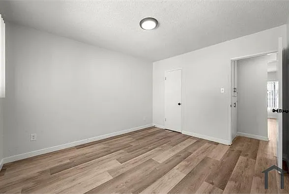 634 W 92nd St #13 — Photo 14