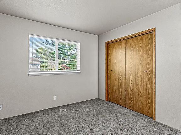 4th image of 2010 Crater Lake Ave APT C