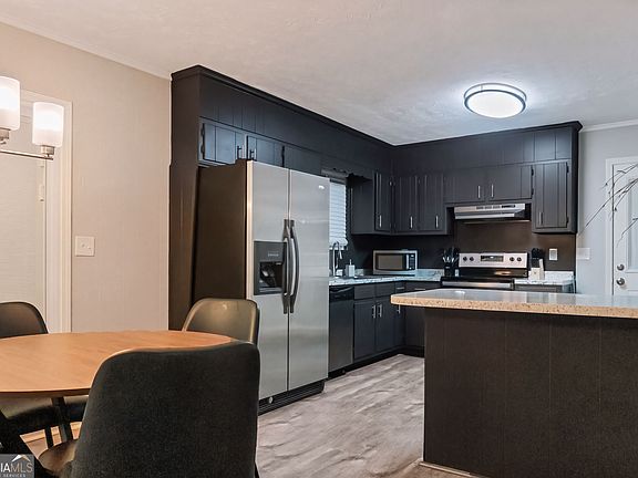 5th image of 8091 Picadilly Ct