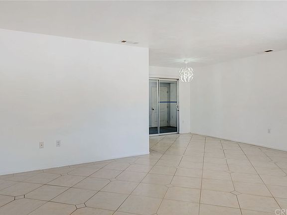 3rd image of 42140 Kansas St