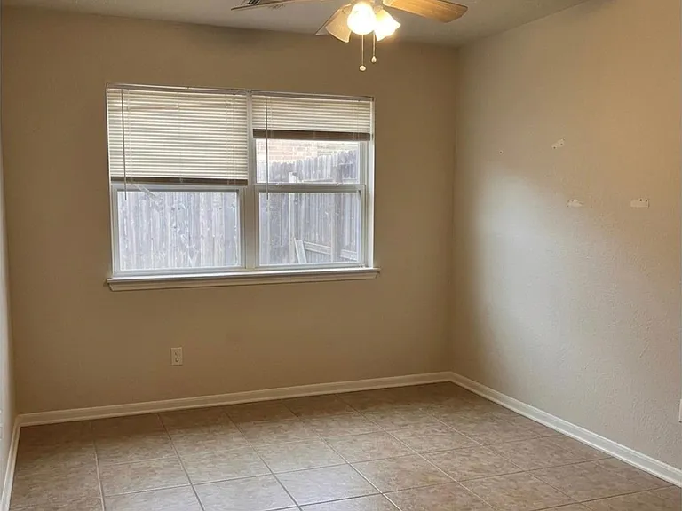 12413 Wellington Park Dr — Photo 8