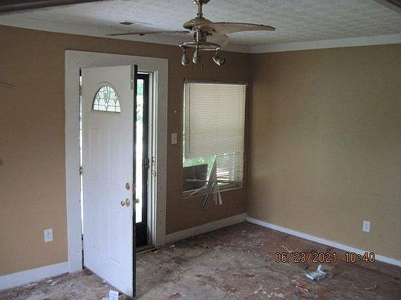 Additional Living Room