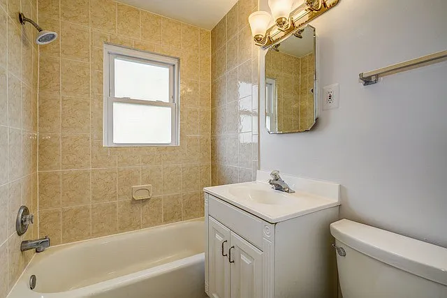 2601 Washington Blvd — Photo 11