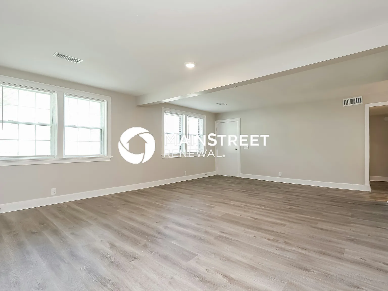 4279 Sweden Dr — Photo 2