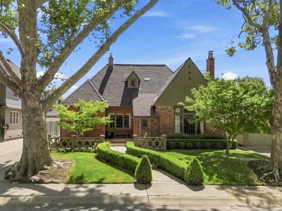 941 45th St, Sacramento, CA, 95819