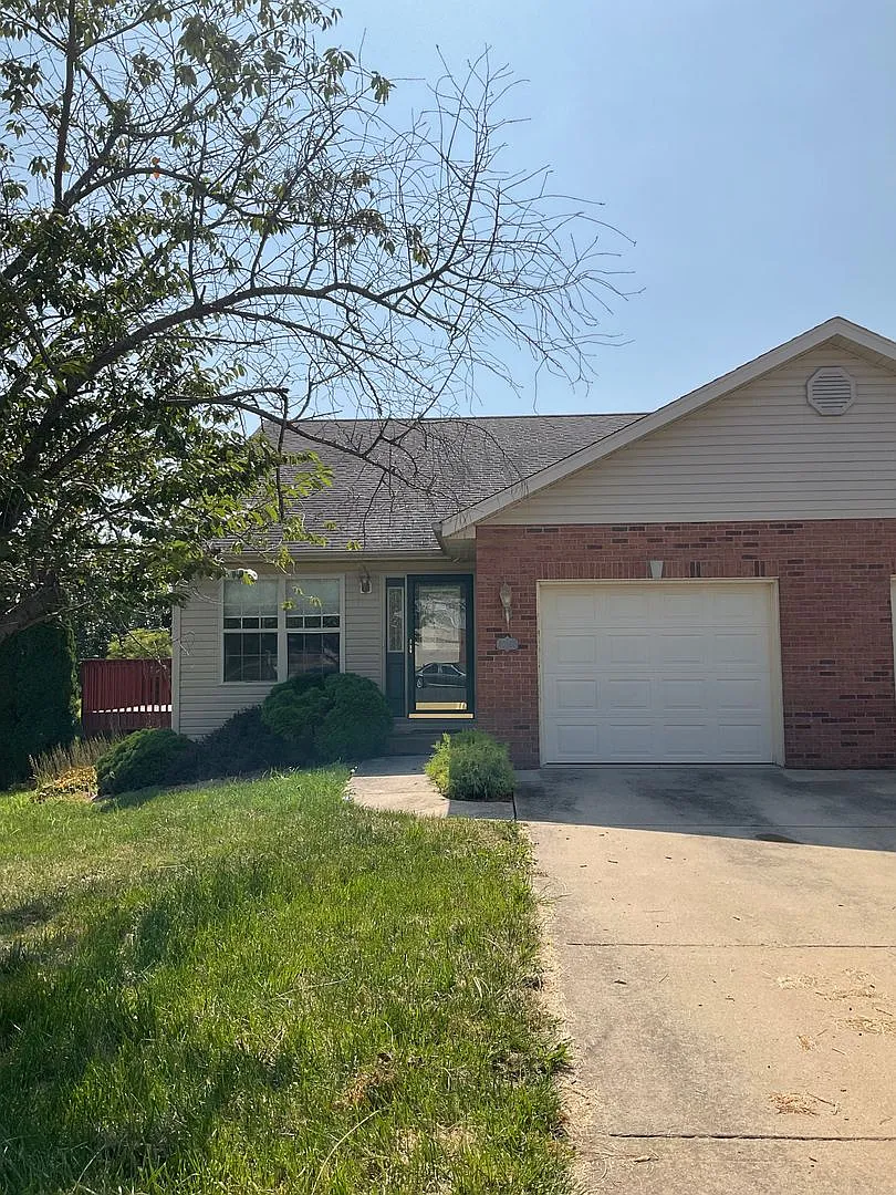10907 Upland Terrace — Photo 1