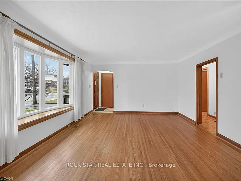 134 W 28th St — Photo 3