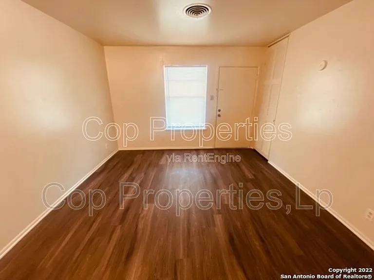 144 Cloudhaven Dr #1 — Photo 5