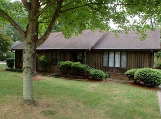 925 Burtonwood Cres, Charlotte, NC 28212