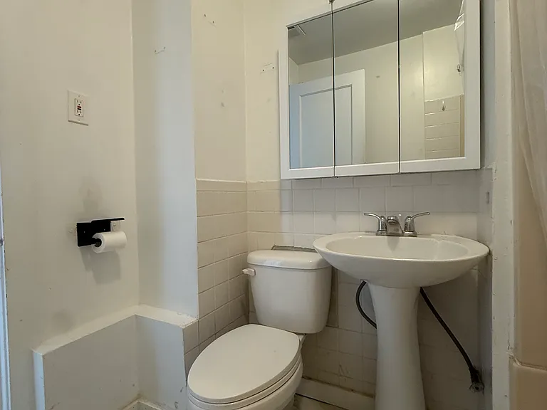 2353 S Whipple St #2F — Photo 18