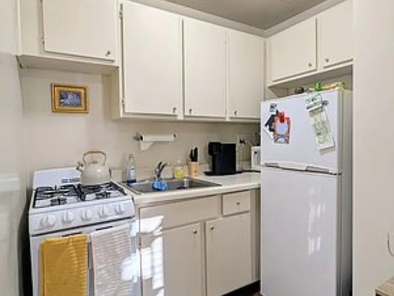 59 W 76th St #2D — Photo 3