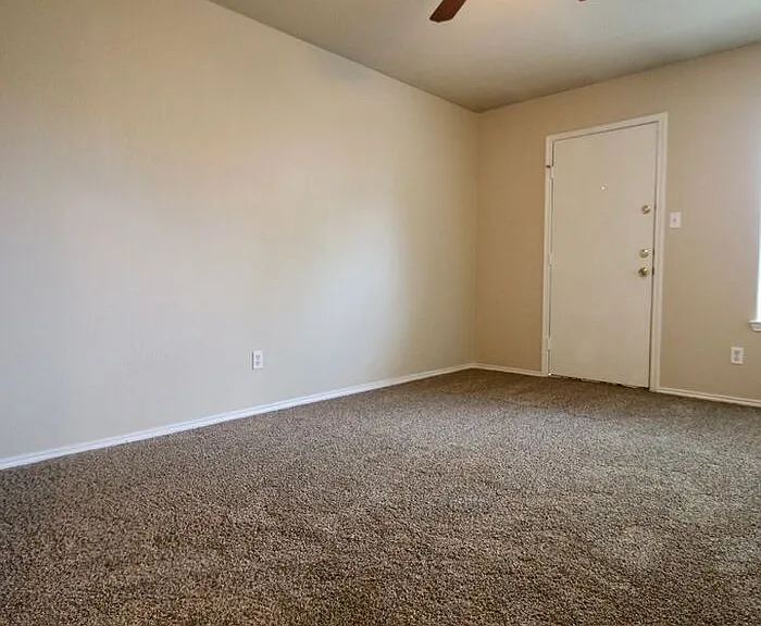 8028 Tanner Ave — Photo 9