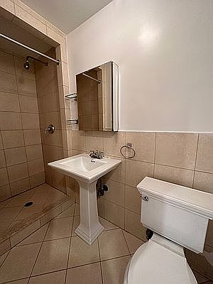 5th image of 226 Atlantic Ave APT 3