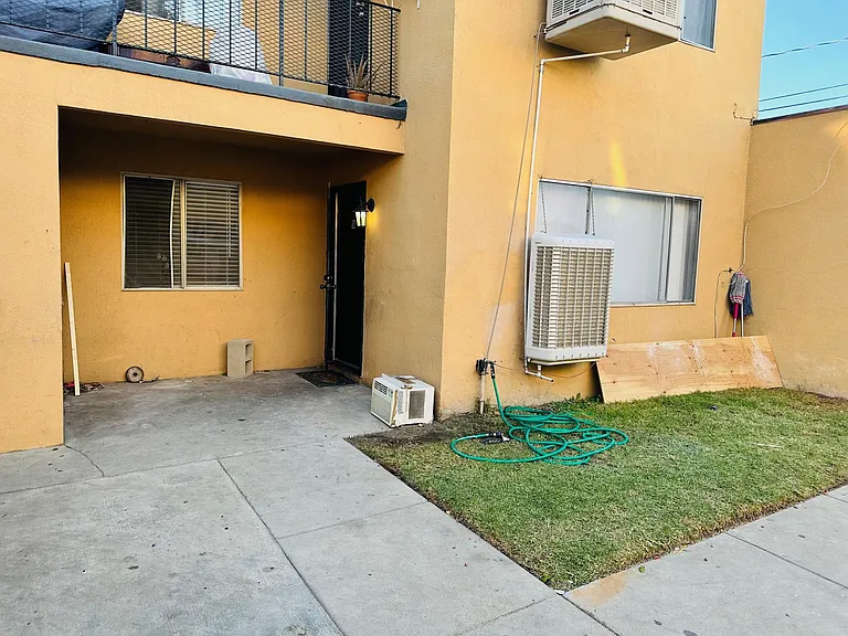 1879 E Jay St #B — Photo 10